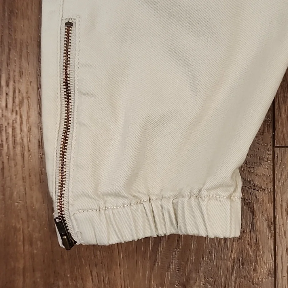 Cabi Compass Pant Oyster Beige Utility Joggers Zipper Ankle Style 6265 Size 6